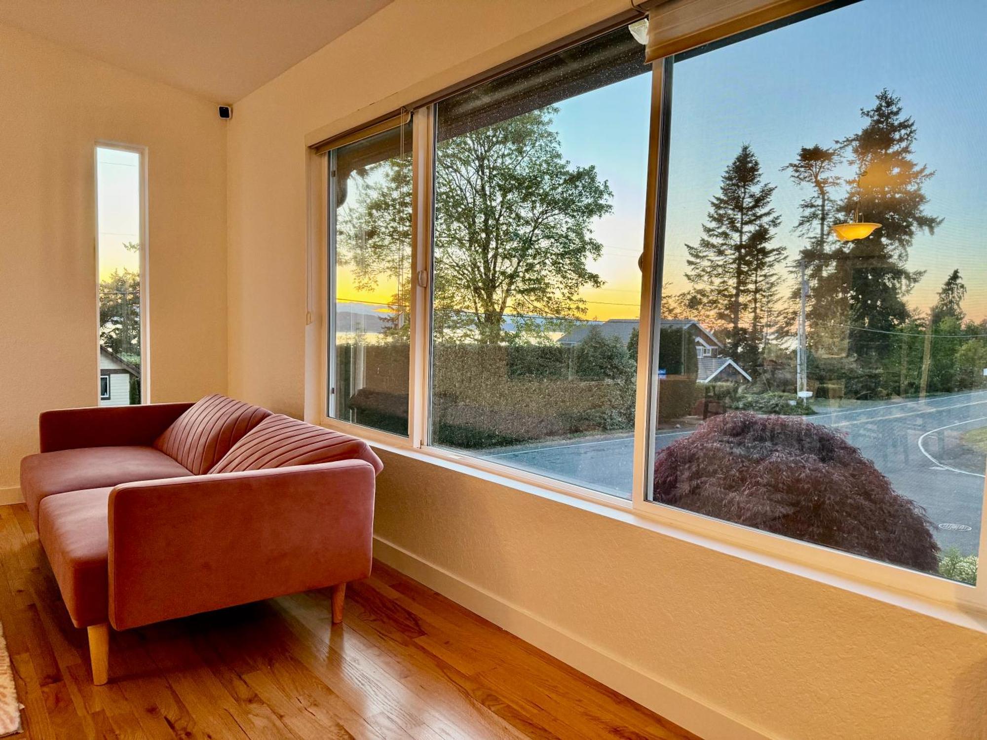 Besa Homestay Near Beach And Seatac Airport - Shared Bathroom With Max 2 Guests Des Moines Bagian luar foto