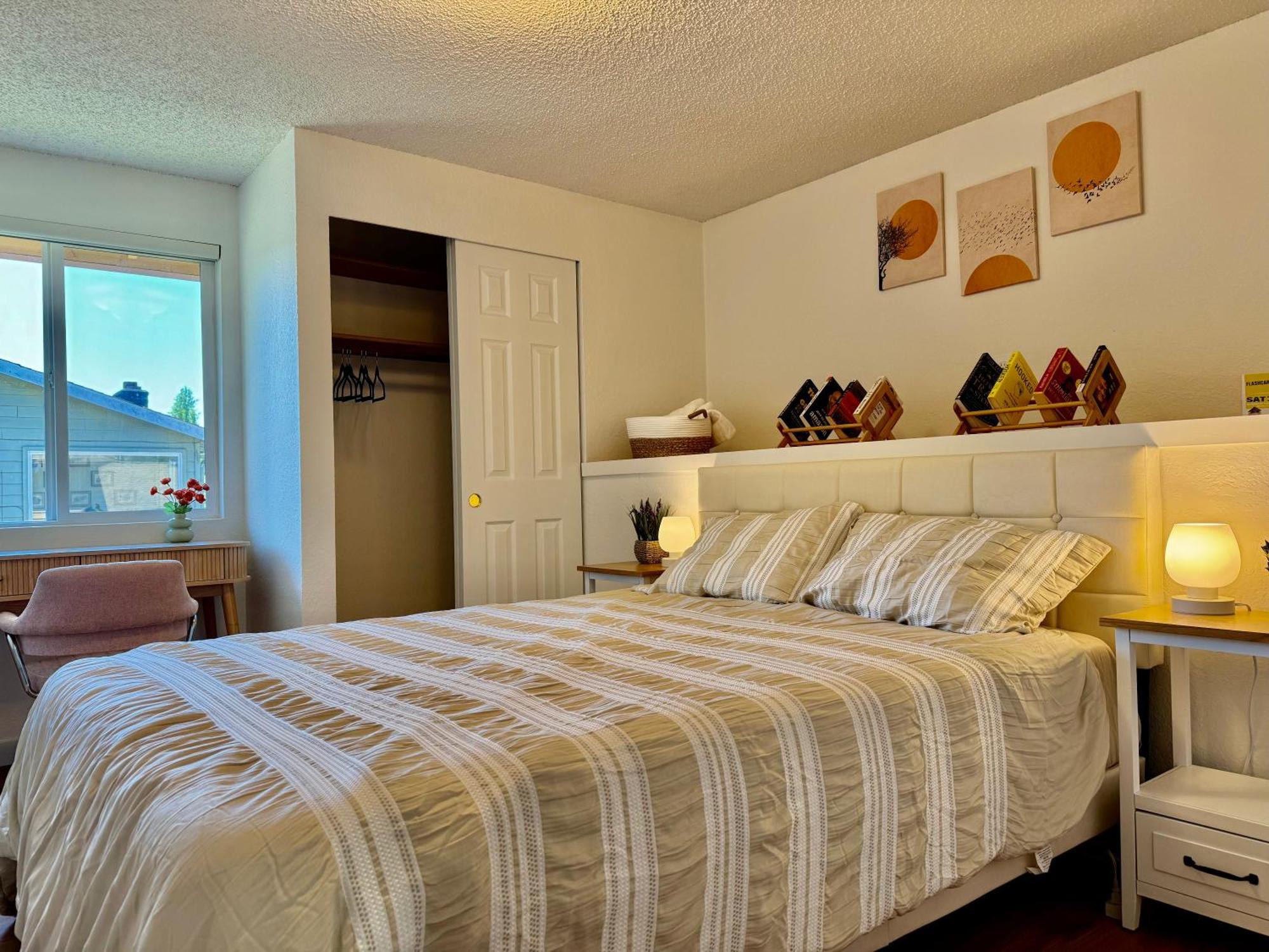 Besa Homestay Near Beach And Seatac Airport - Shared Bathroom With Max 2 Guests Des Moines Bagian luar foto
